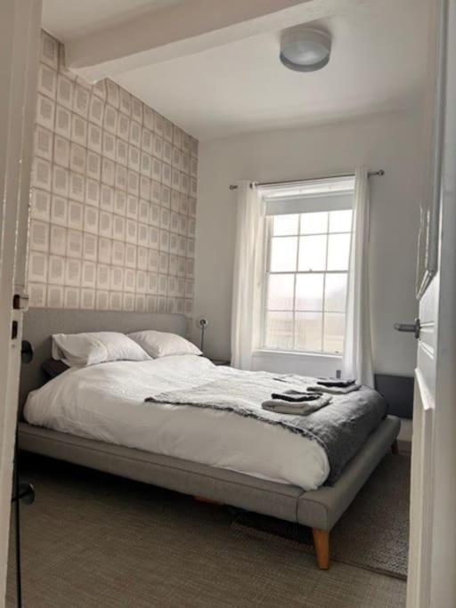 Modern Apartment Within Historic Chester City Walls Exterior photo