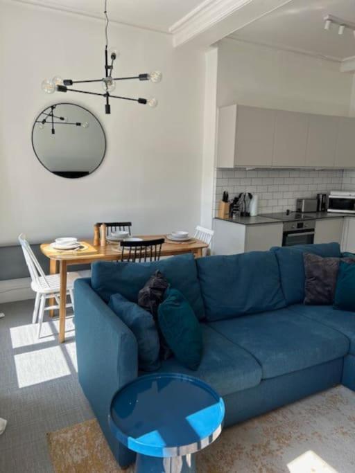 Modern Apartment Within Historic Chester City Walls Exterior photo